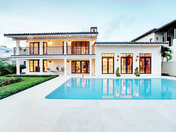 Villa with pool for sale