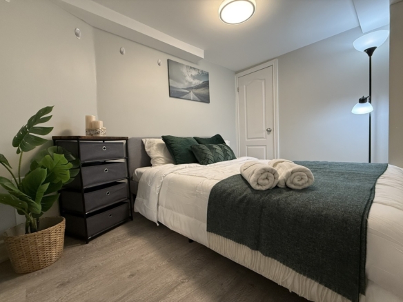 Warm & Welcoming 2BR Little Italy
